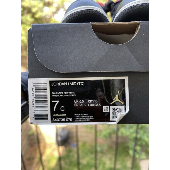 Nike Air Jordan 1 Mid (TD) ‘Black/Fire Red’ – Size 7C – 640735-079 - Picture 8 of 8